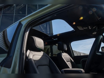 Used Land Rover Defender 90 2023 for sale - 78156768: Photo