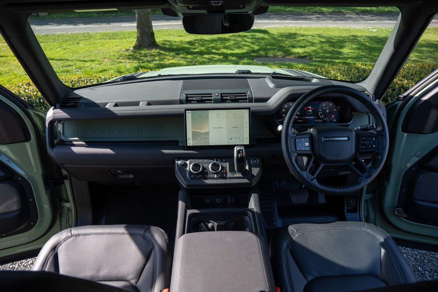 Used Land Rover Defender 90 2023 for sale - 78156768: Photo 4