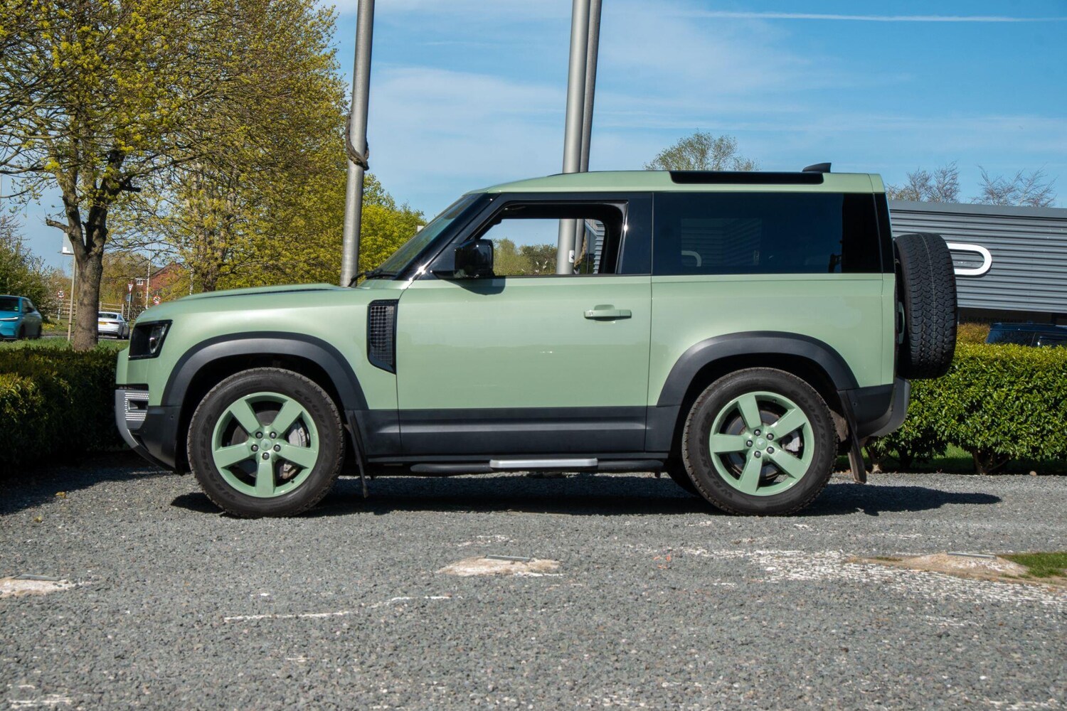 Used Land Rover Defender 90 2023 for sale - 78156768: Photo 7