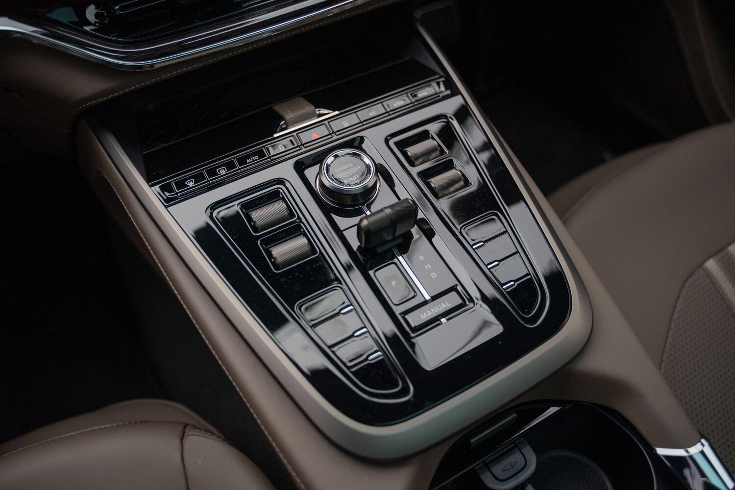 Used Aston Martin DBX 2025 for sale - 77574733: Photo 26