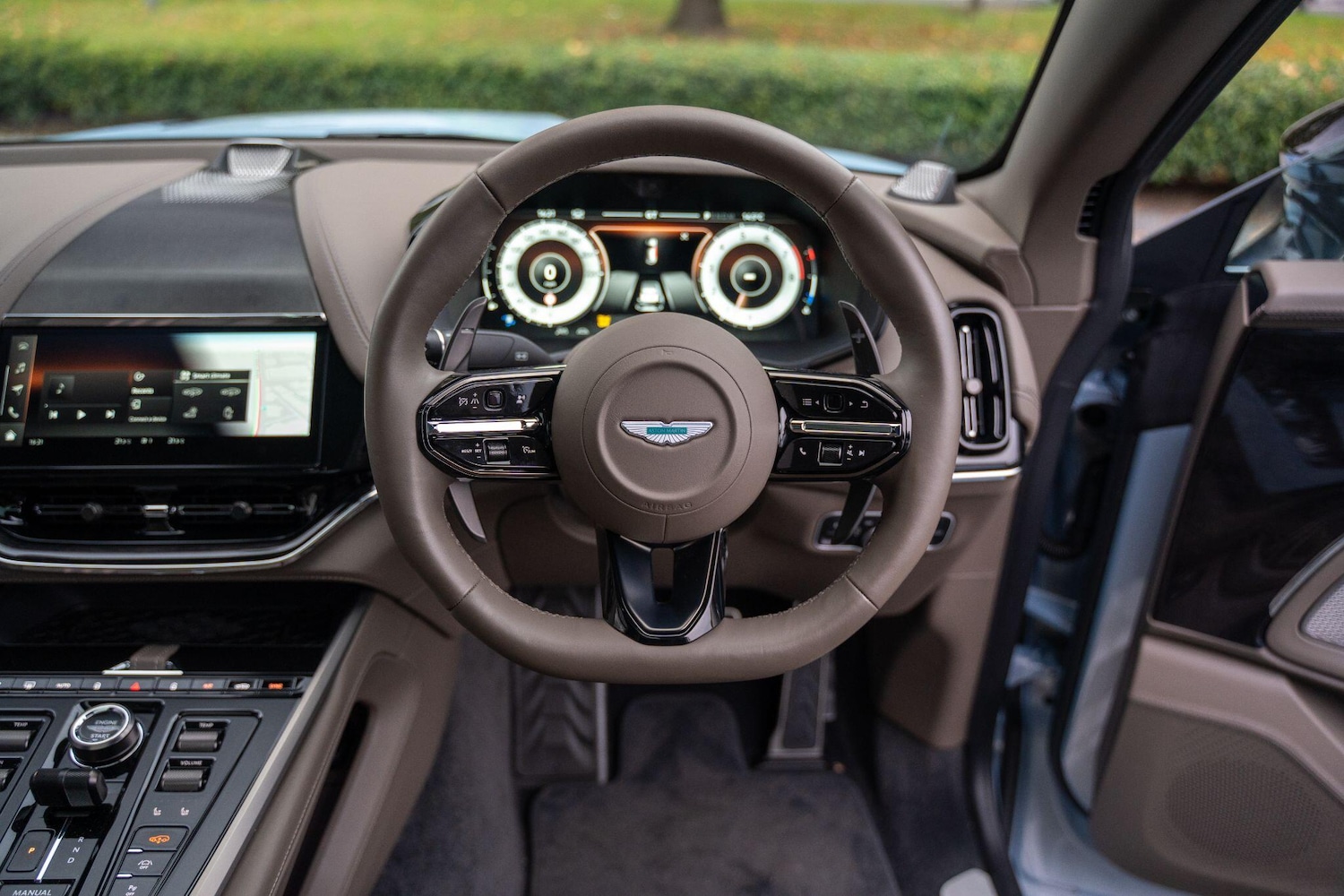 Used Aston Martin DBX 2025 for sale - 77574733: Photo 47