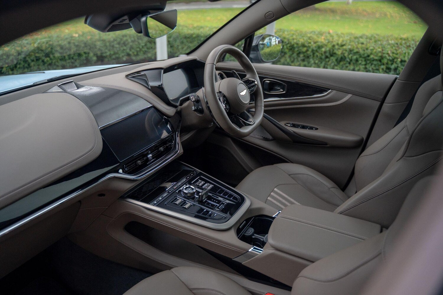 Used Aston Martin DBX 2025 for sale - 77574733: Photo 51