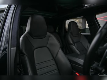Used Porsche Cayenne 2020 for sale - 77722893: Photo