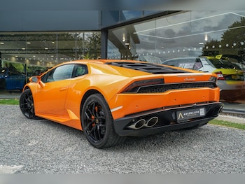 Used Lamborghini Huracan 2018 for sale - 77575151: Photo