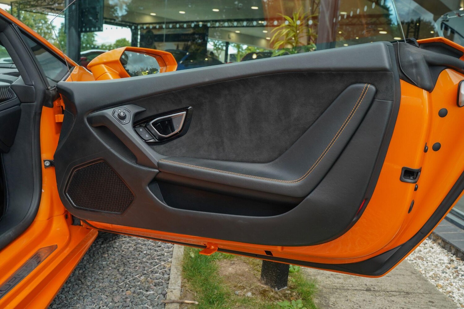 Used Lamborghini Huracan 2018 for sale - 77575151: Photo 39