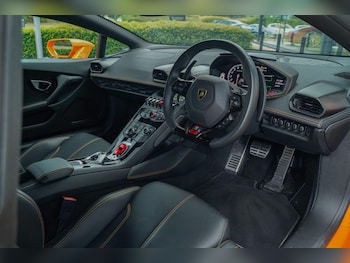 Used Lamborghini Huracan 2018 for sale - 77575151: Photo