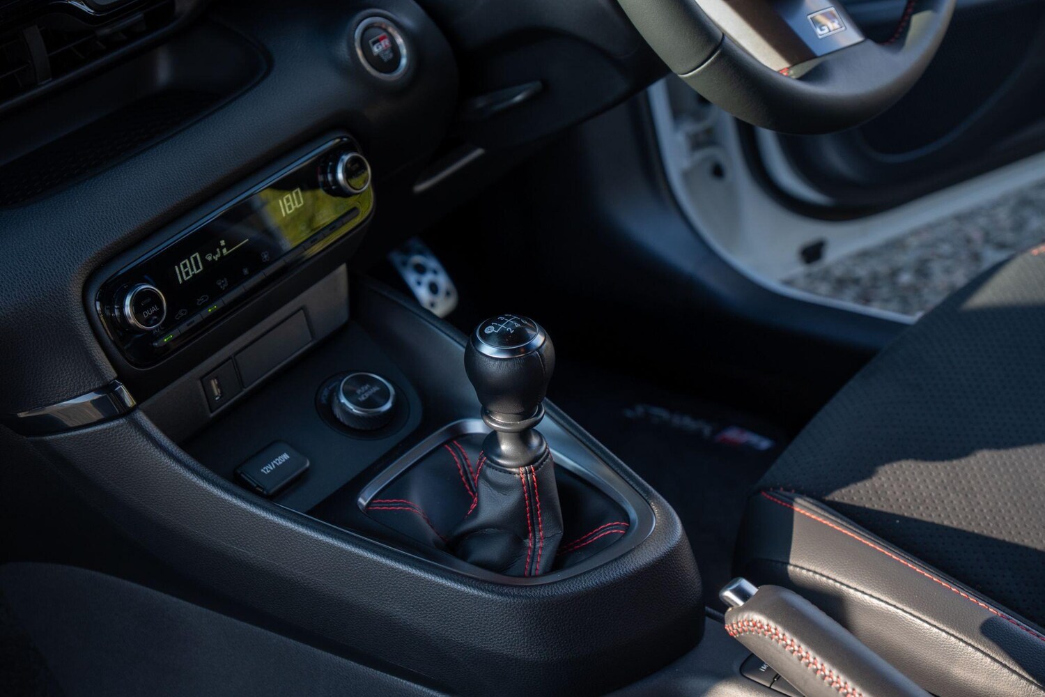 Used Toyota Yaris 2021 for sale - 77957858: Photo 19