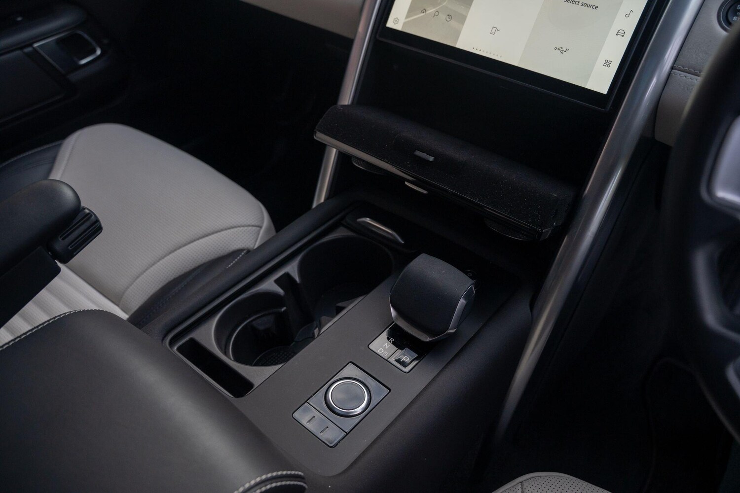 Used Land Rover Discovery 2025 for sale - 77575277: Photo 12