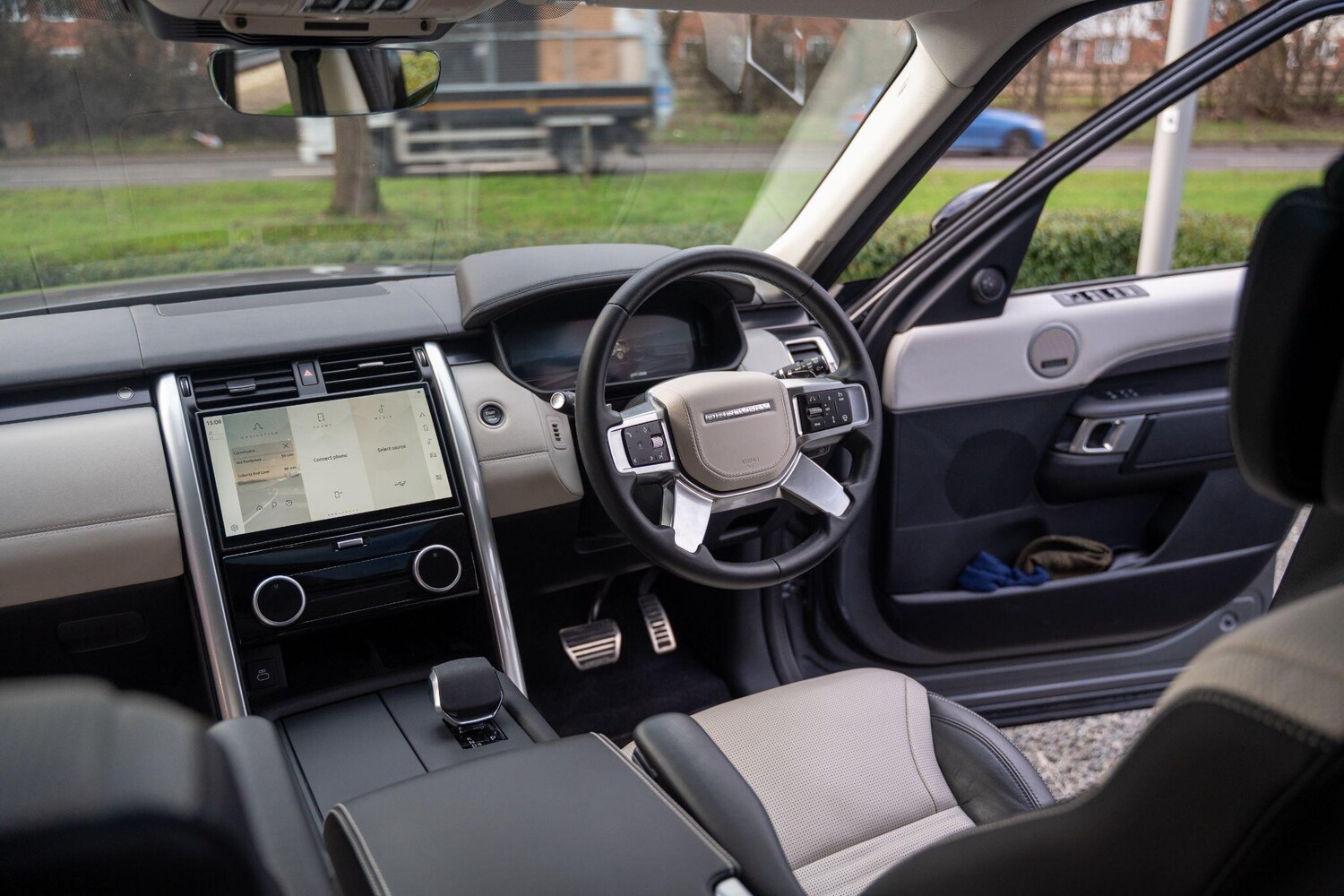 Used Land Rover Discovery 2025 for sale - 77575277: Photo 14