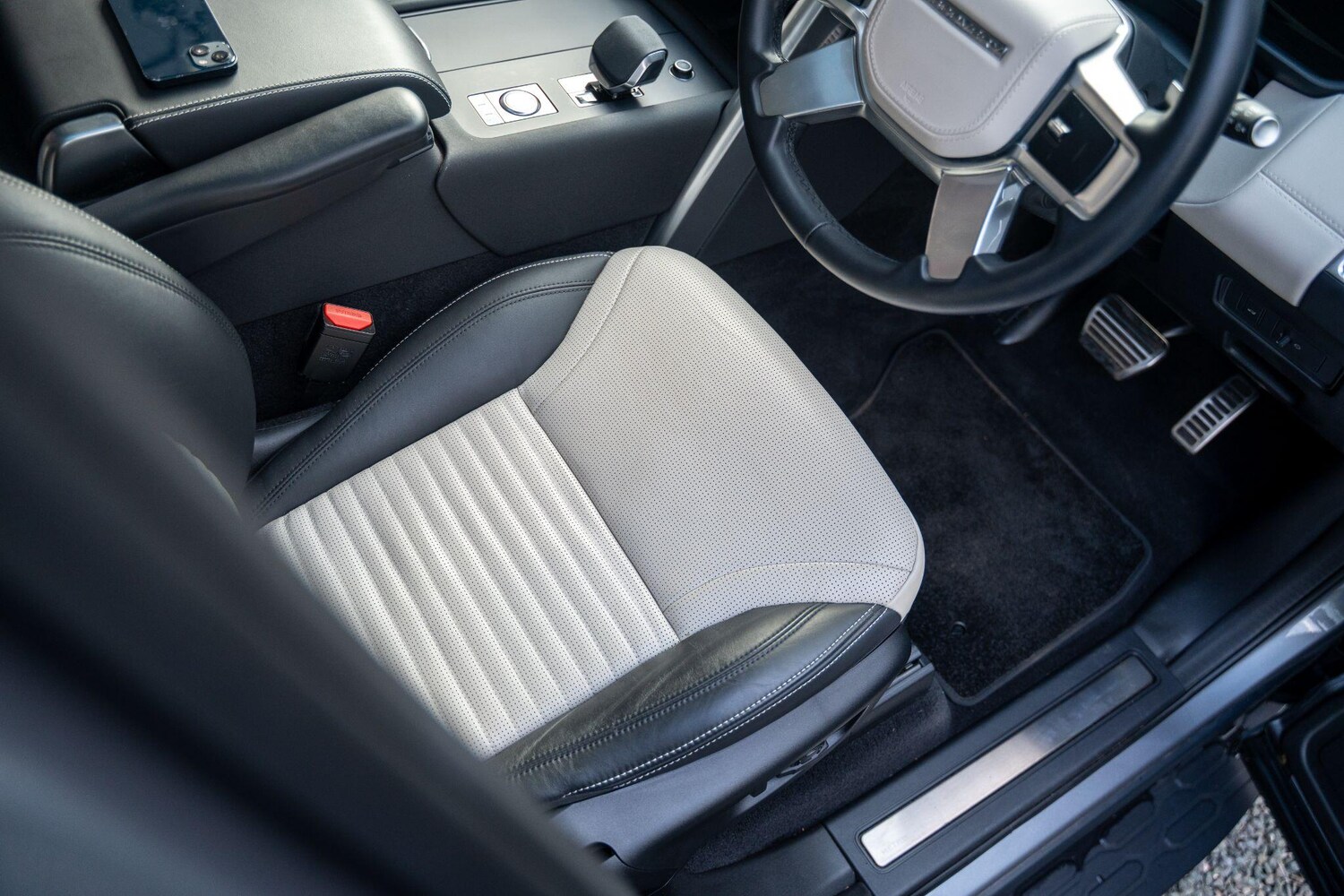 Used Land Rover Discovery 2025 for sale - 77575277: Photo 16