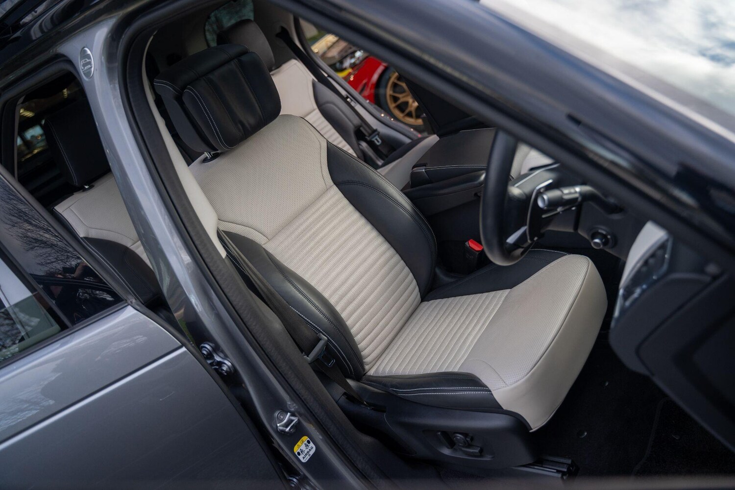 Used Land Rover Discovery 2025 for sale - 77575277: Photo 18