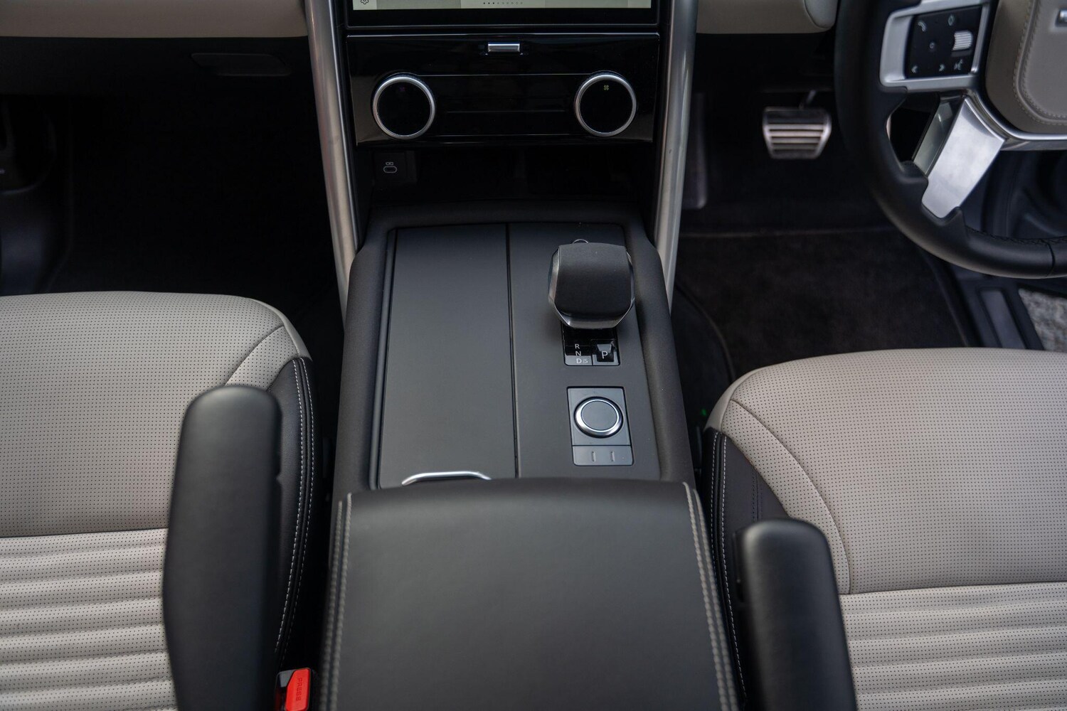 Used Land Rover Discovery 2025 for sale - 77575277: Photo 24