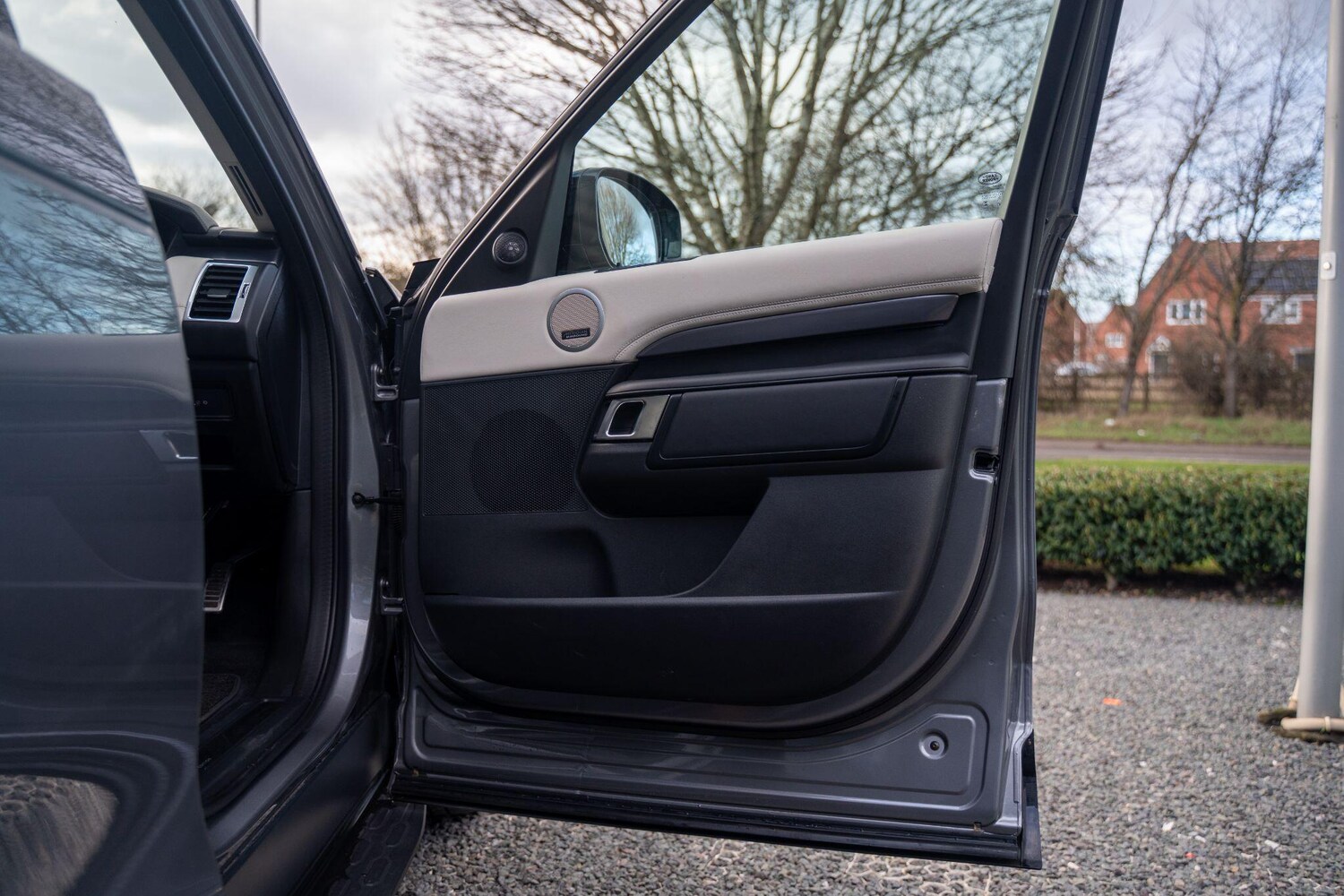 Used Land Rover Discovery 2025 for sale - 77575277: Photo 32