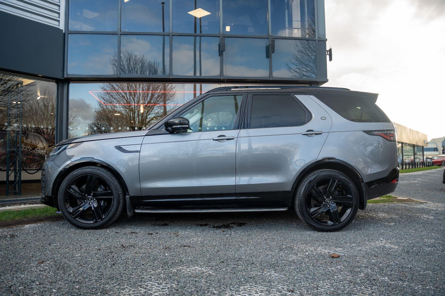 Used Land Rover Discovery 2025 for sale - 77575277: Photo 4