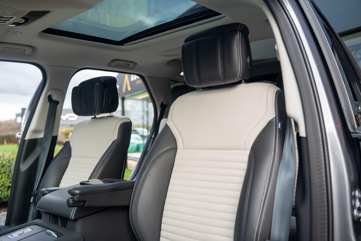 Used Land Rover Discovery 2025 for sale - 77575277: Photo 48