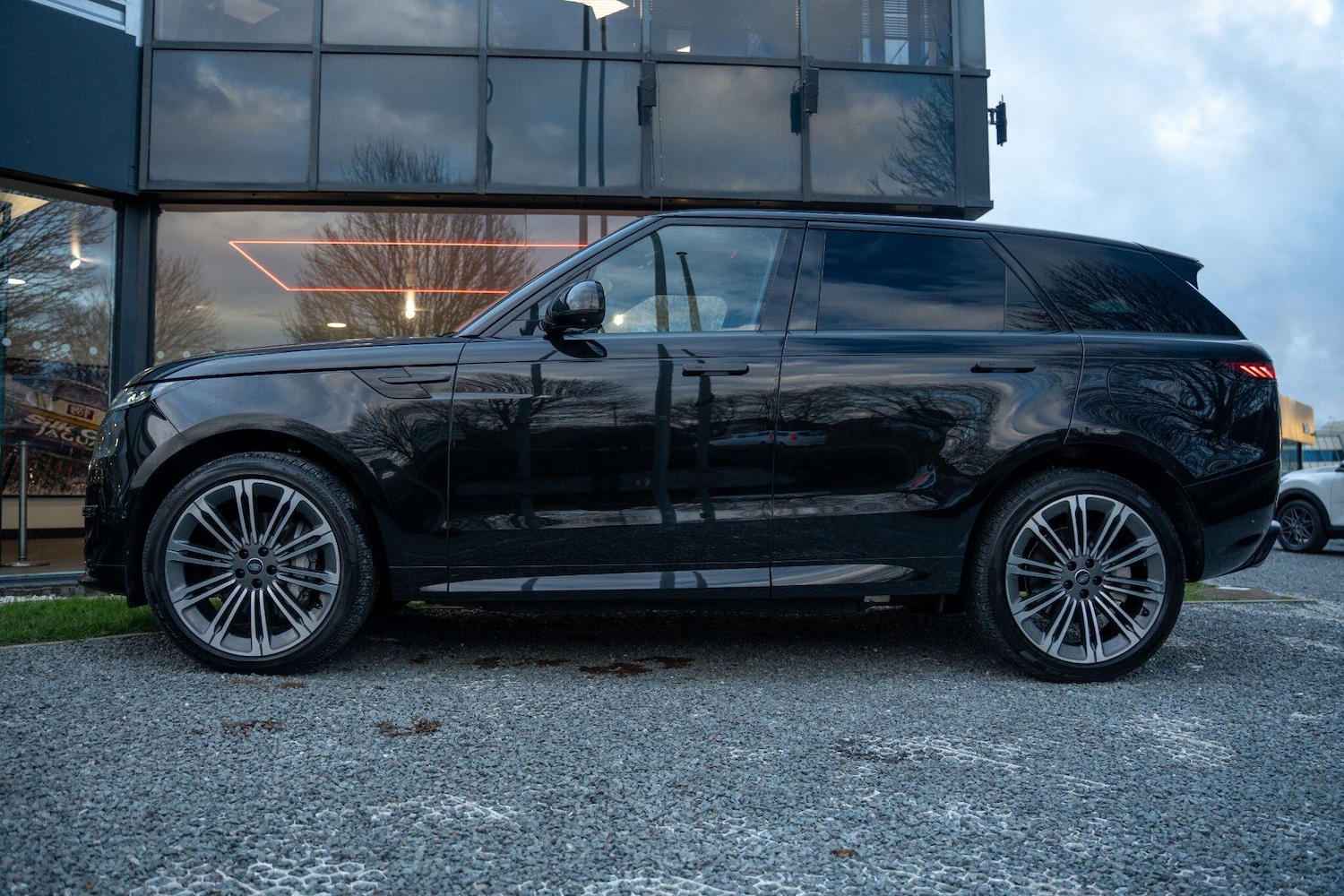 Used Land Rover Range Rover Sport 2025 for sale - 77574119: Photo 6