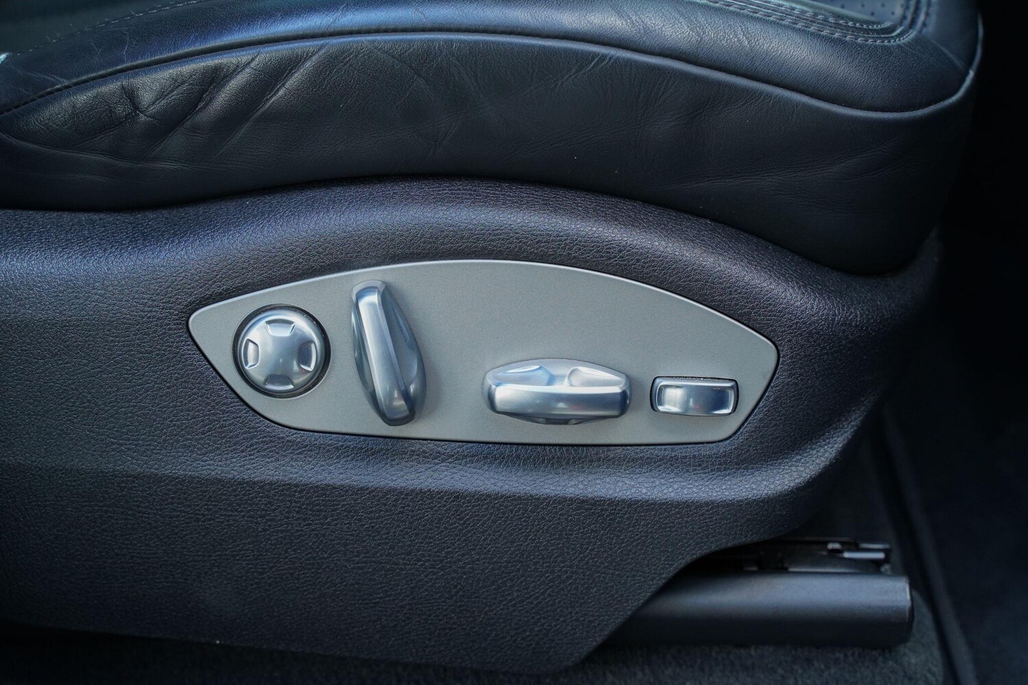 Used Porsche Macan 2020 for sale - 77574404: Photo 43