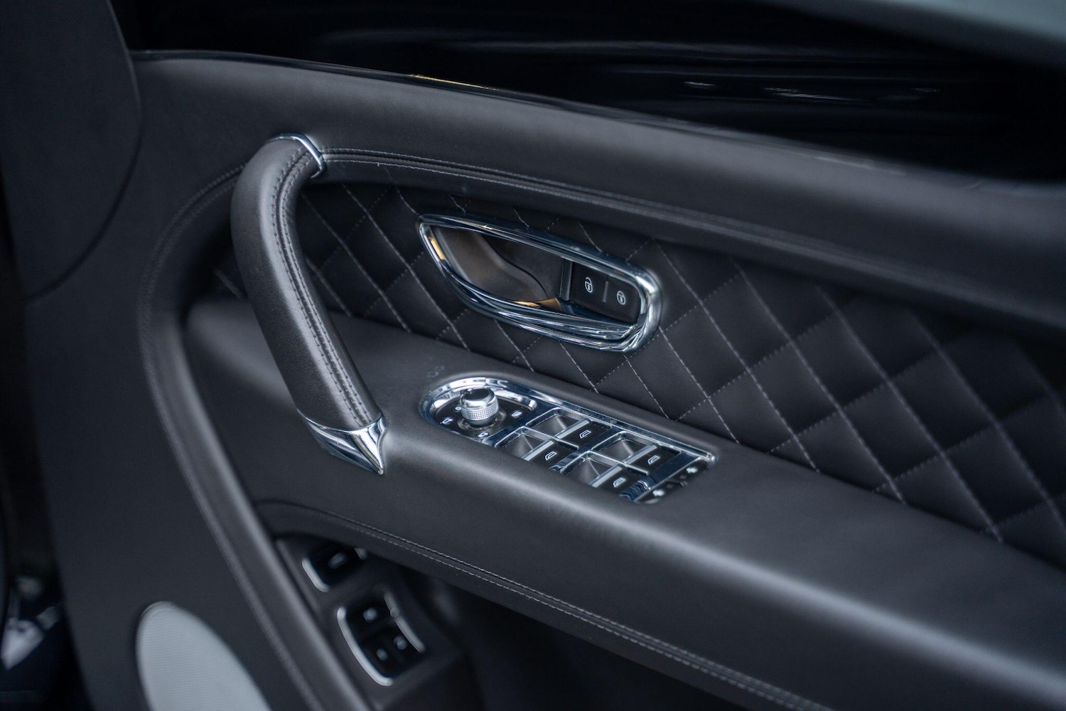 Used Bentley Bentayga 2018 for sale - 77574737: Photo 29