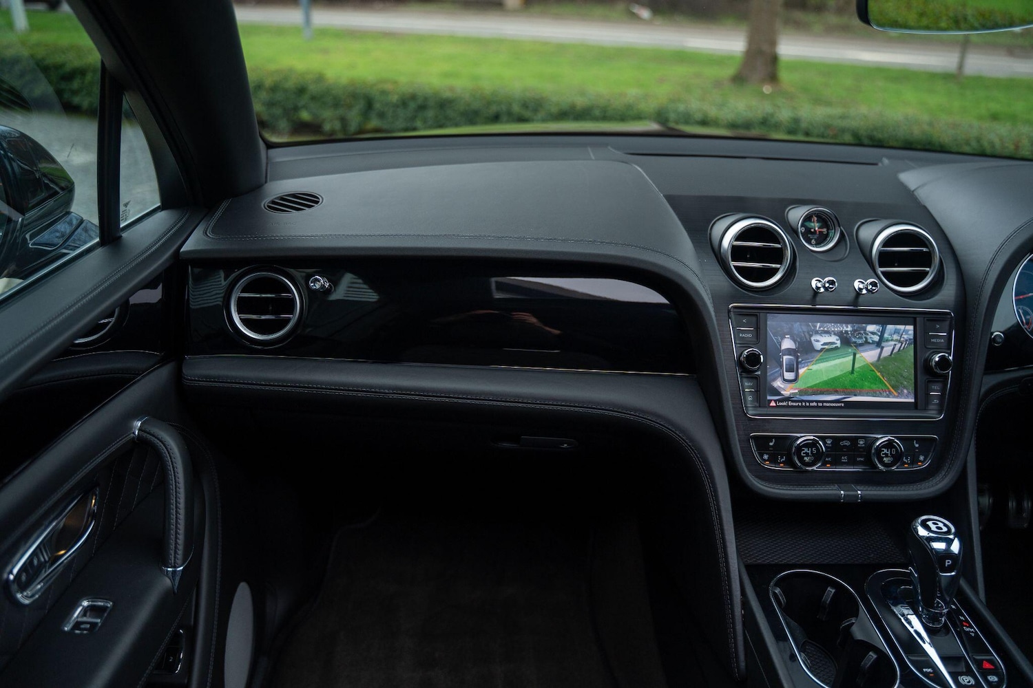 Used Bentley Bentayga 2018 for sale - 77574737: Photo 38