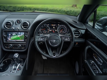 Used Bentley Bentayga 2018 for sale - 77574737: Photo