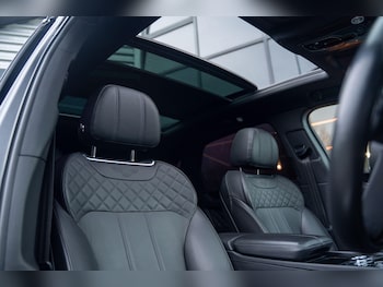Used Bentley Bentayga 2018 for sale - 77574737: Photo