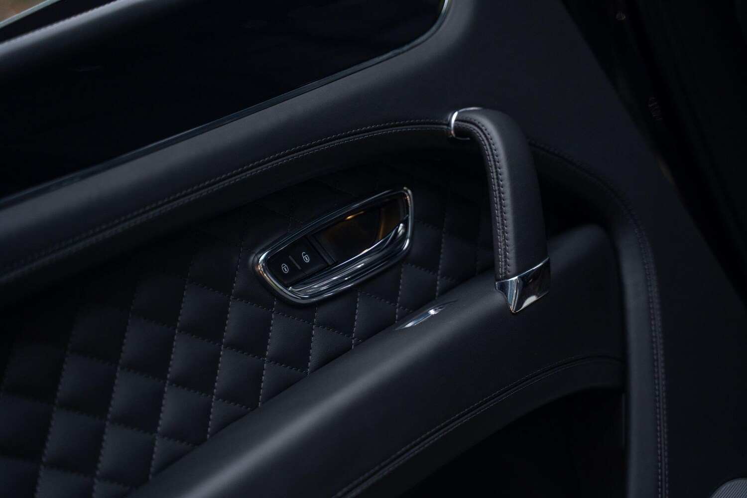 Used Bentley Bentayga 2018 for sale - 77574737: Photo 57