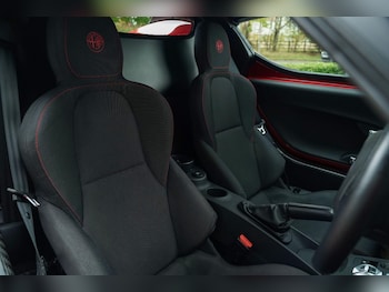 Used Alfa Romeo 4C 2016 for sale - 77574381: Photo