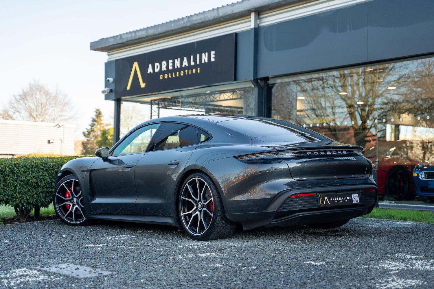 Used Porsche Taycan 2020 for sale - 77575090: Photo 2