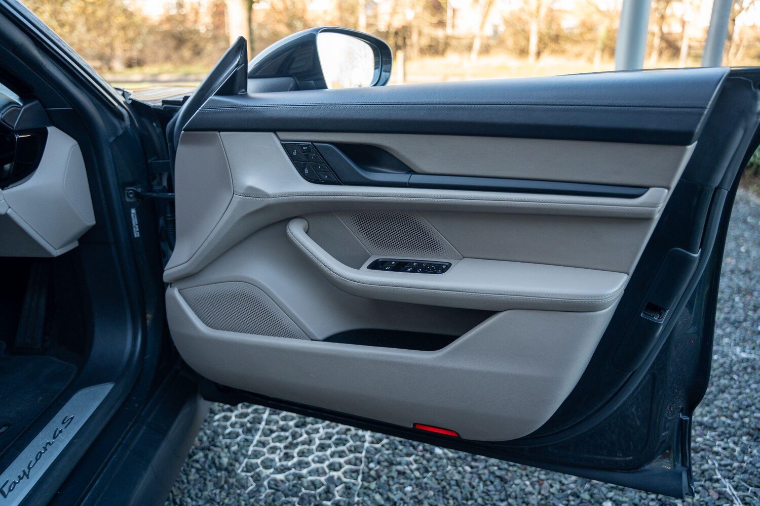 Used Porsche Taycan 2020 for sale - 77575090: Photo 20