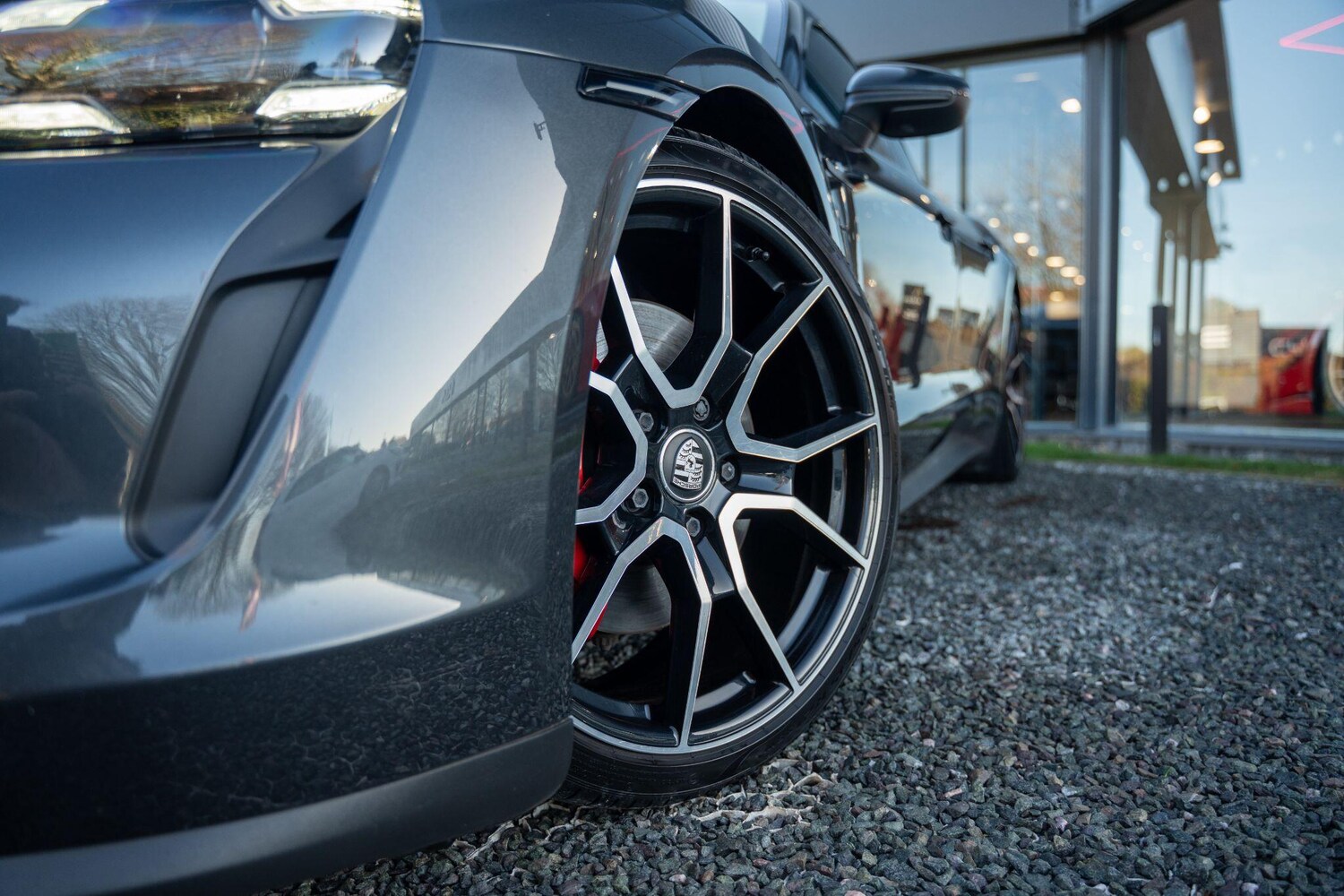 Used Porsche Taycan 2020 for sale - 77575090: Photo 25