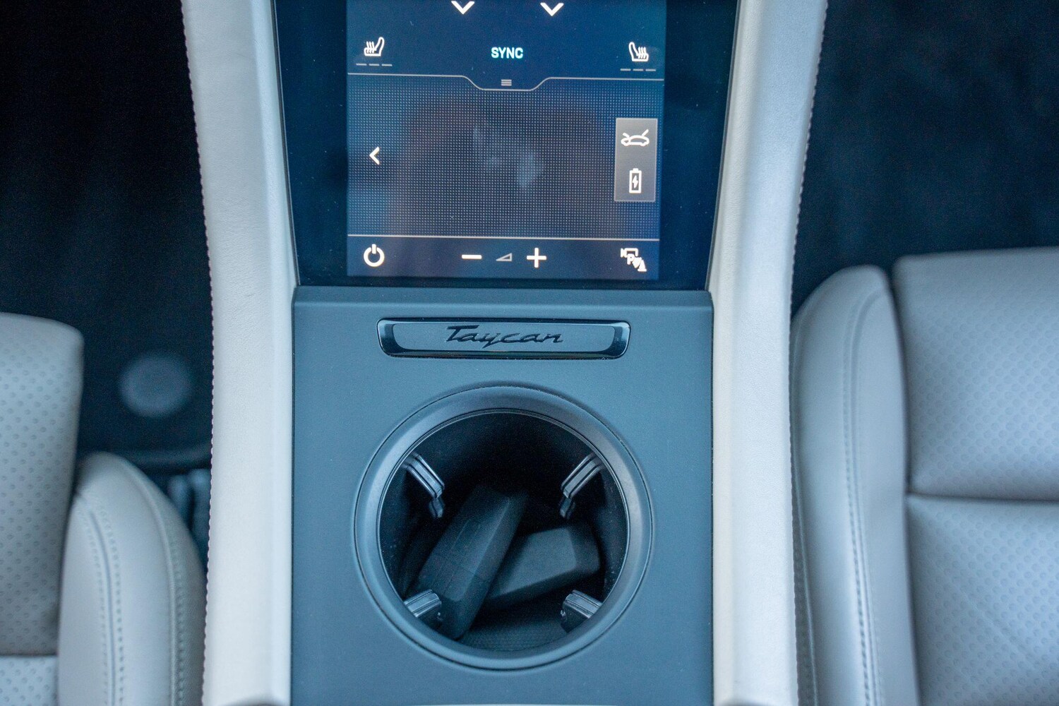 Used Porsche Taycan 2020 for sale - 77575090: Photo 27