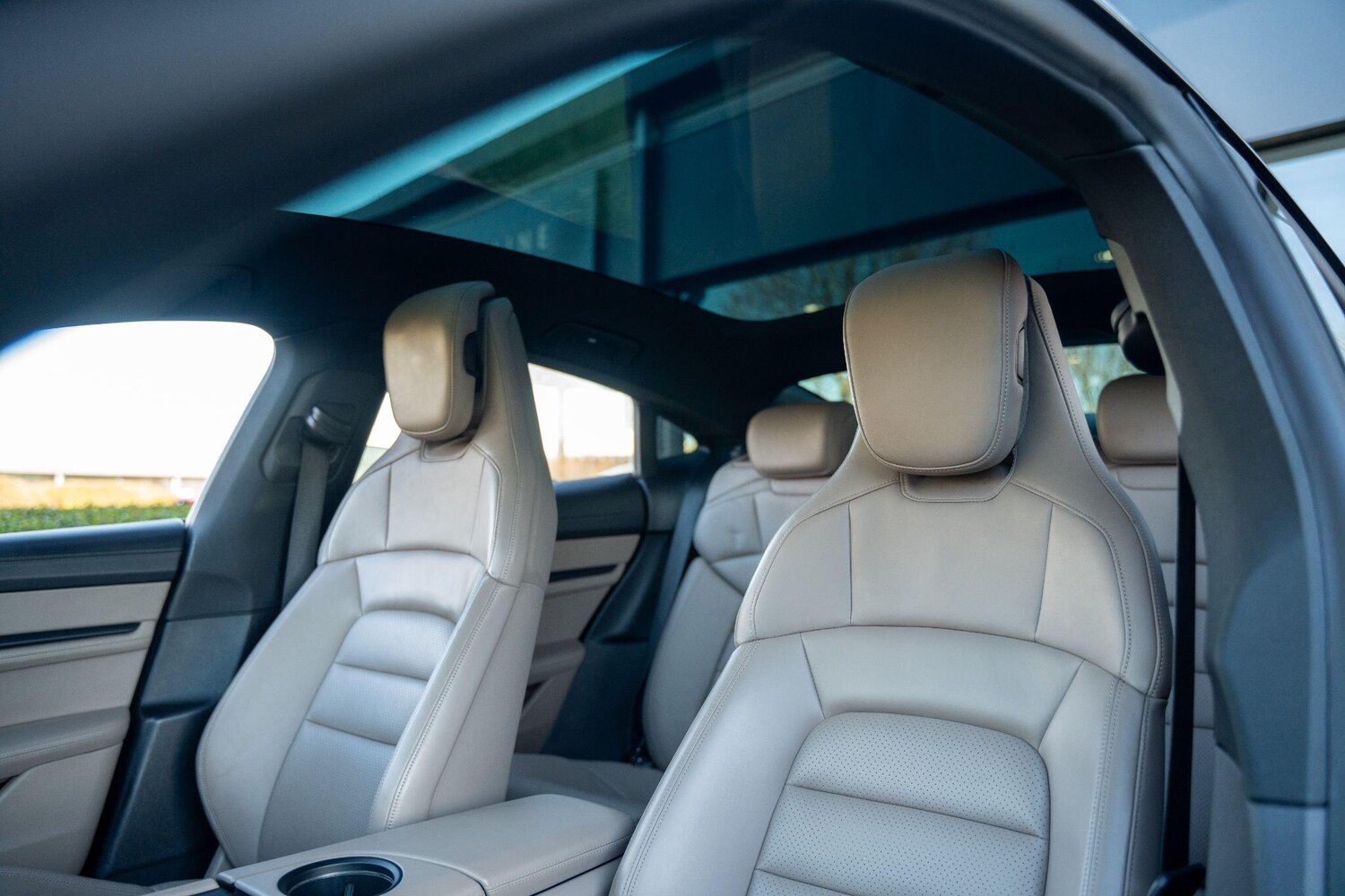 Used Porsche Taycan 2020 for sale - 77575090: Photo 29