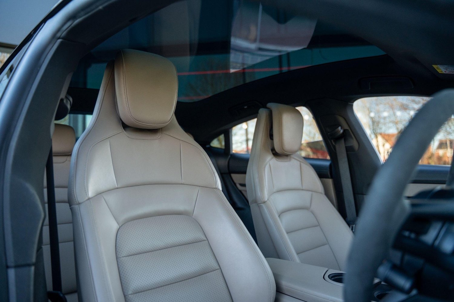 Used Porsche Taycan 2020 for sale - 77575090: Photo 3