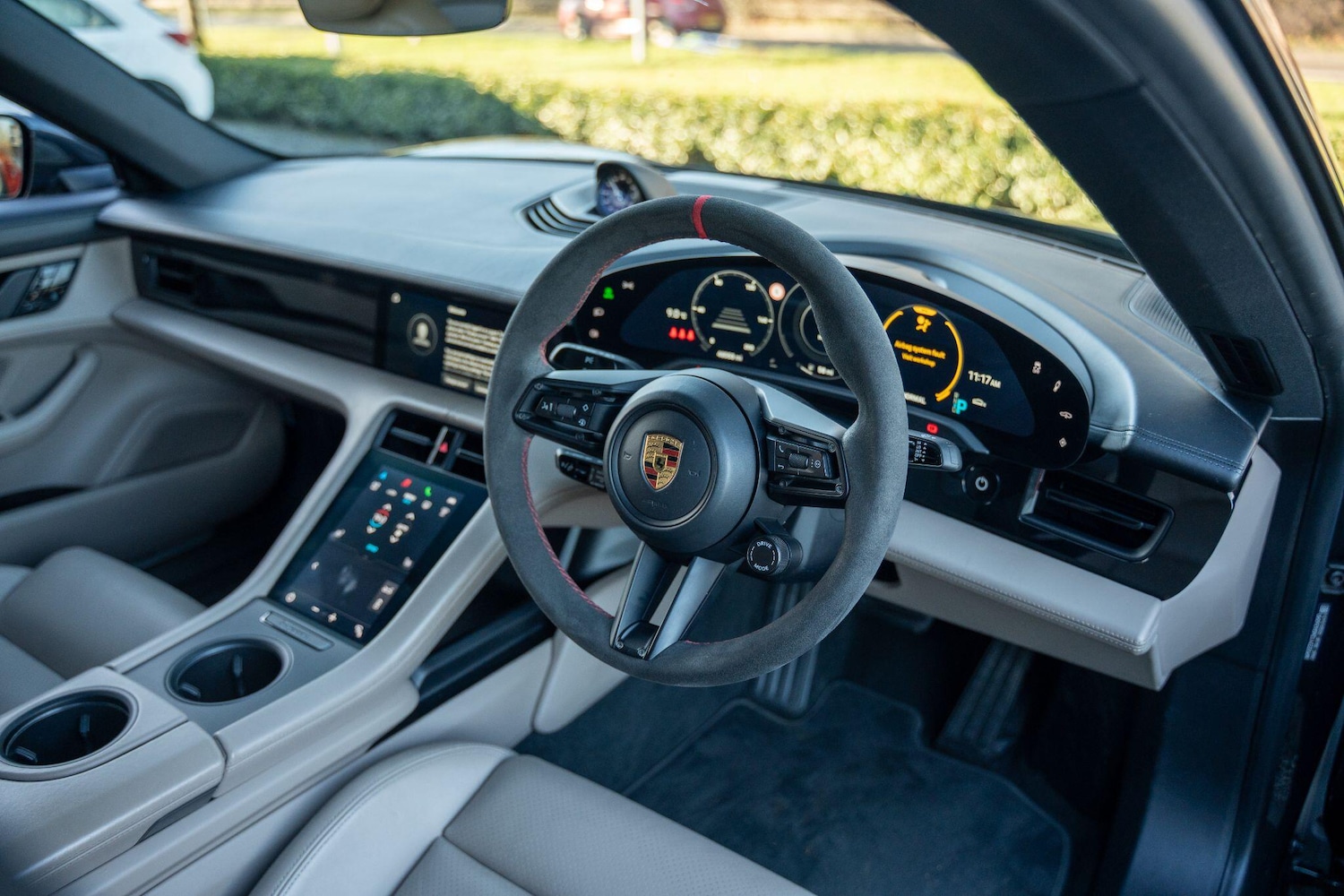 Used Porsche Taycan 2020 for sale - 77575090: Photo 4