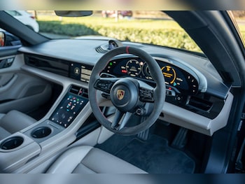 Used Porsche Taycan 2020 for sale - 77575090: Photo