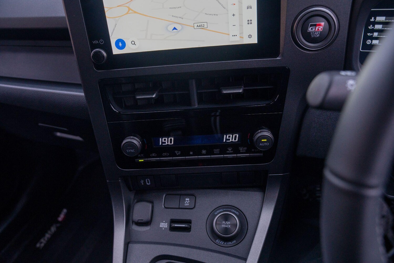 Used Toyota Yaris for sale - 77574396: Photo 40