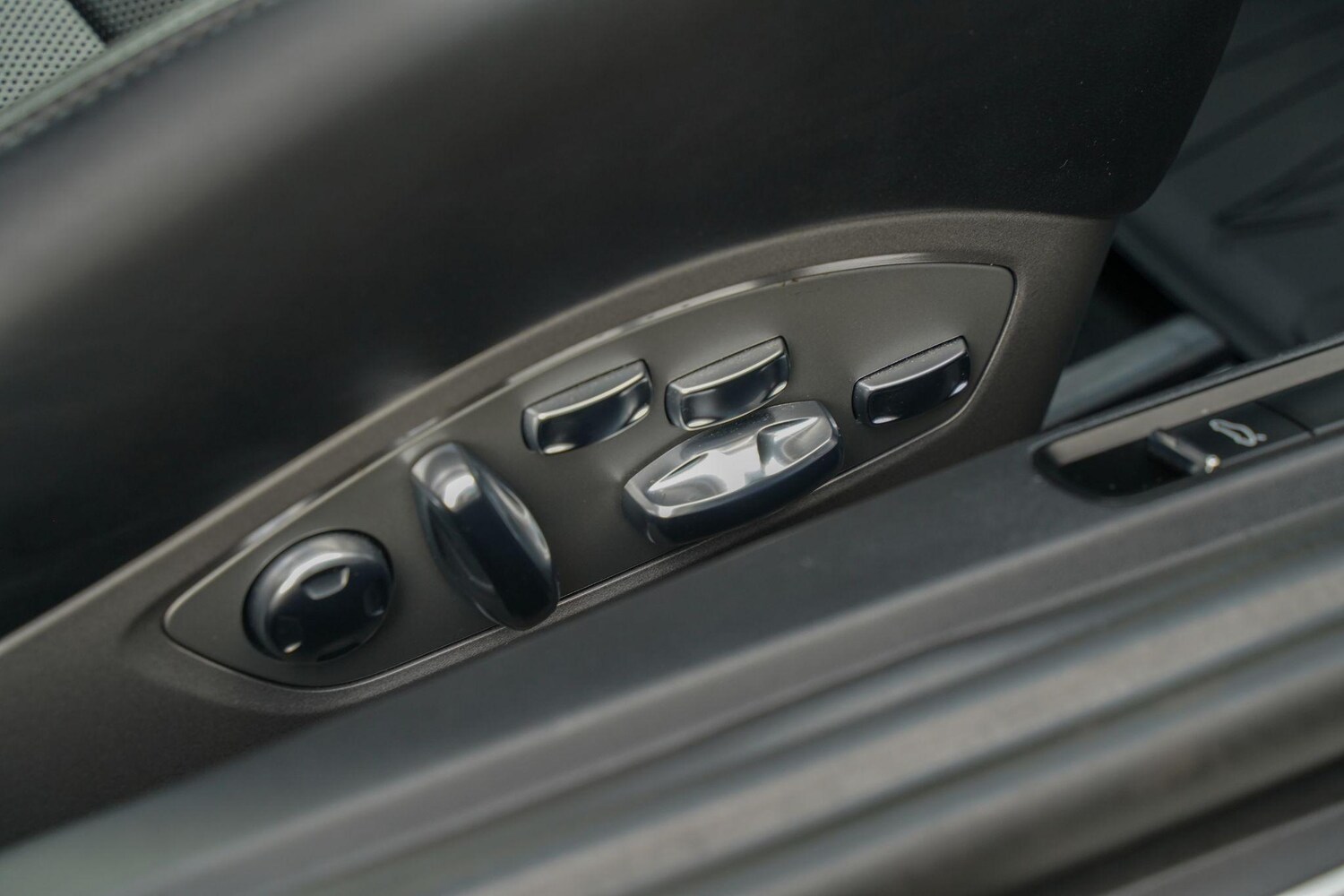 Used Porsche Cayman 2022 for sale - 77612056: Photo 40