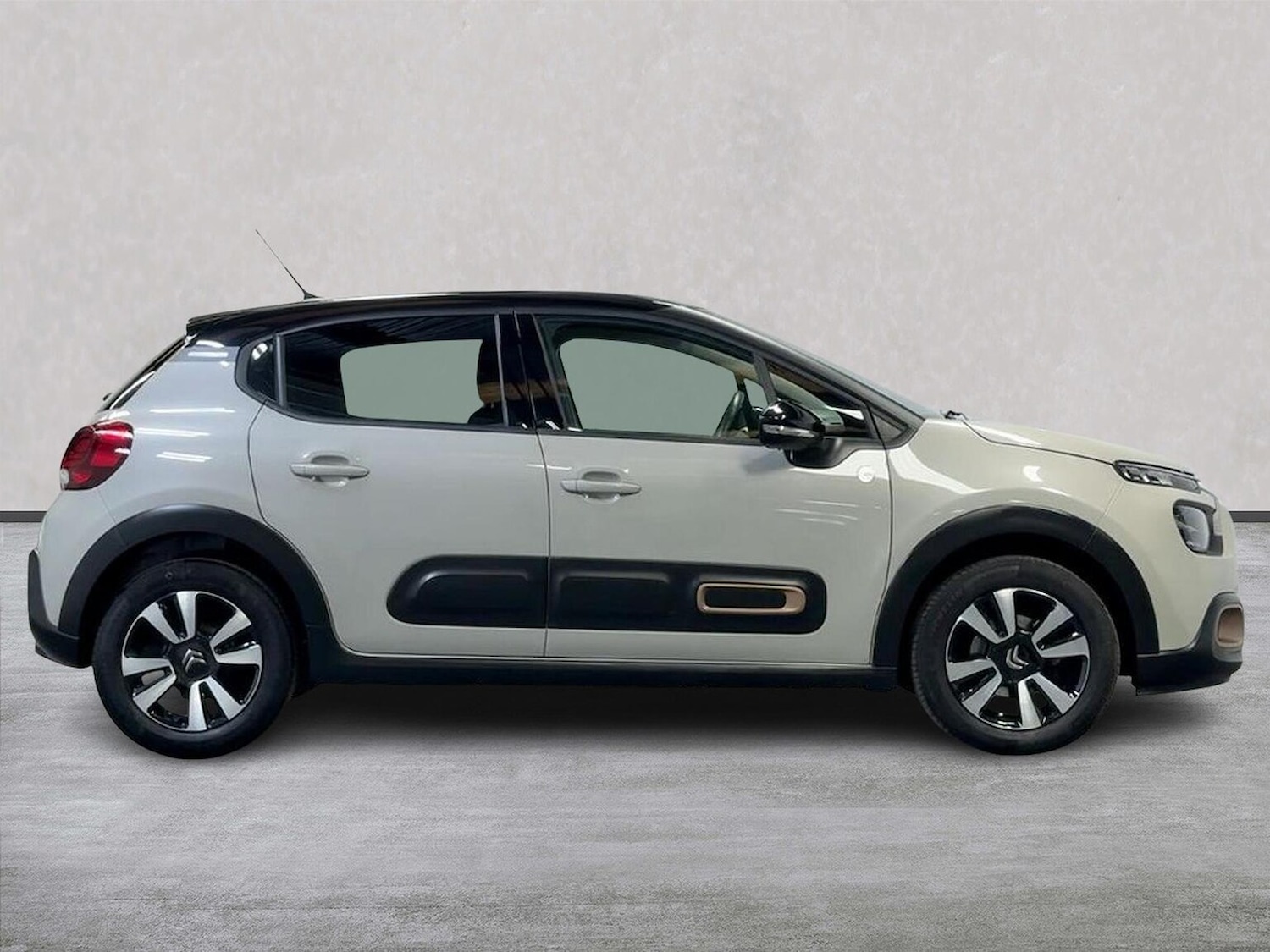 Used Citroen C3 2023 for sale - 76207461: Photo 3