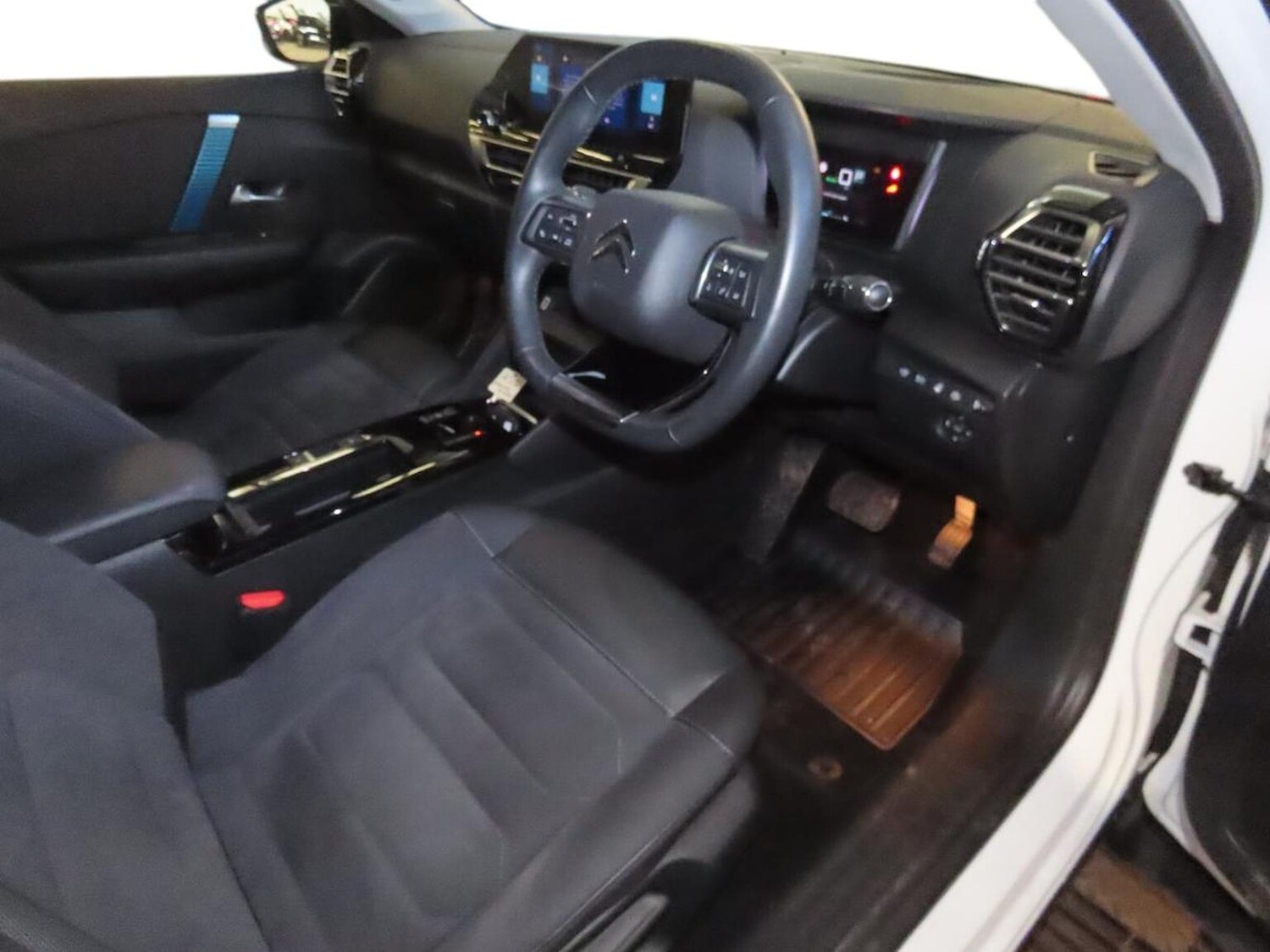 Used Citroen C4 2024 for sale - 77056803: Photo 7