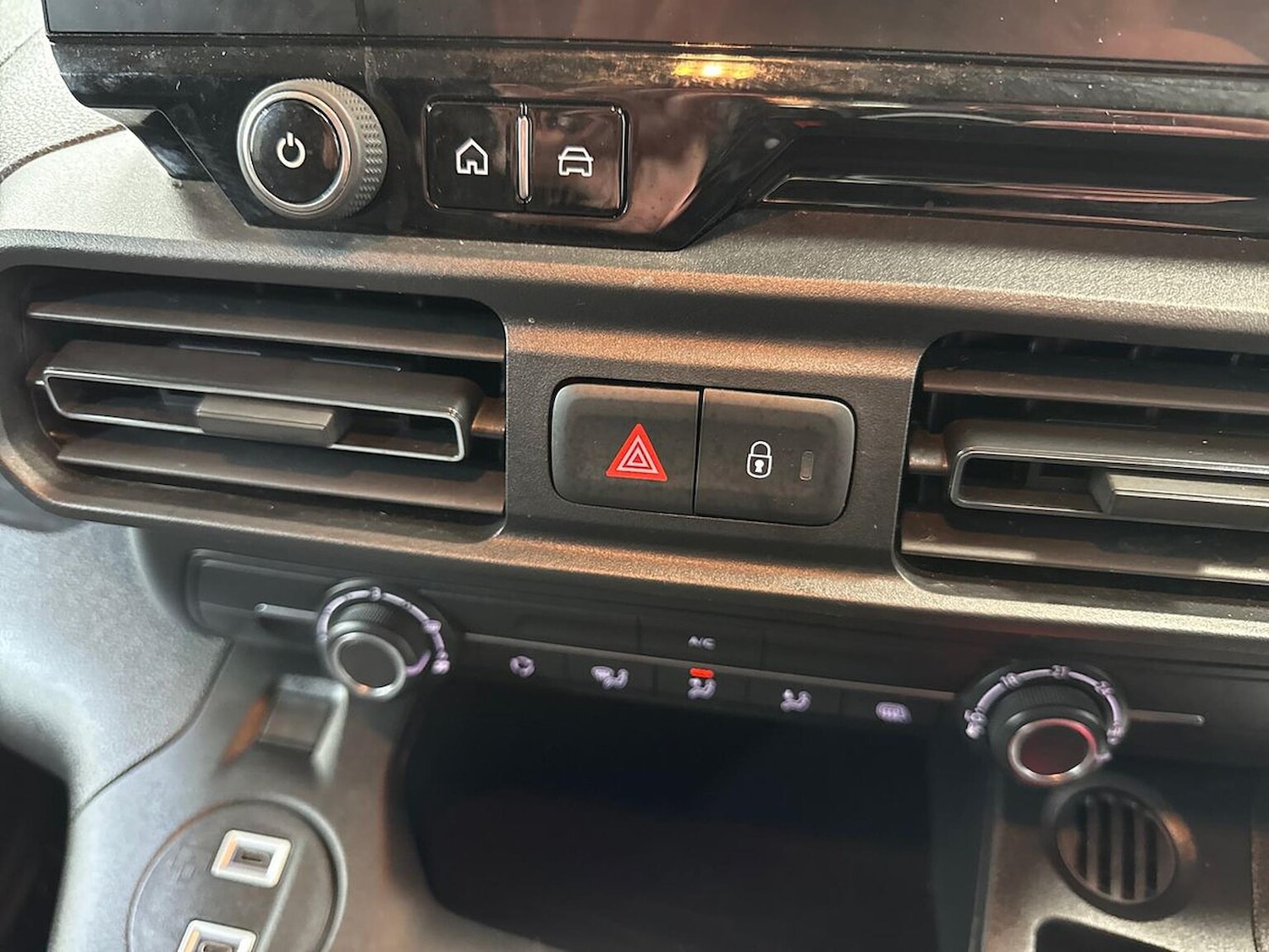 Used Citroen Berlingo 2024 for sale - 77687990: Photo 22