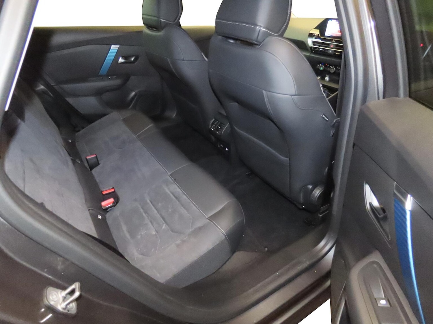 Used Citroen C4 2023 for sale - 77715377: Photo 9