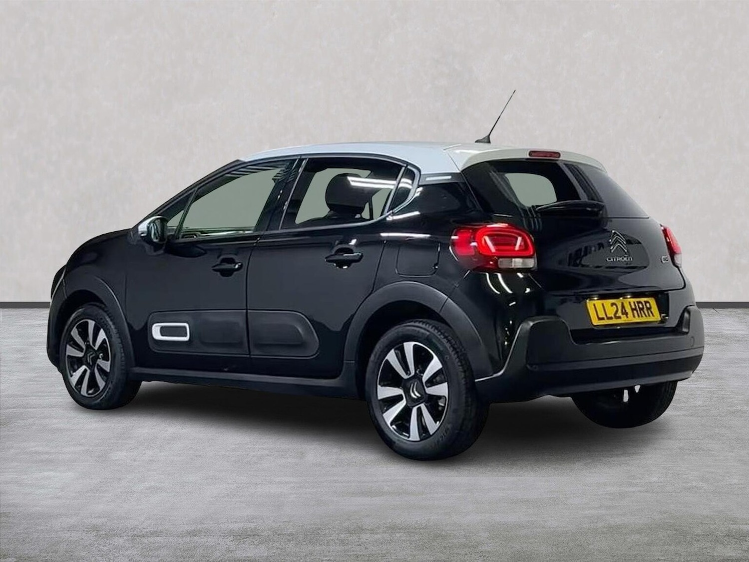 Used Citroen C3 2024 for sale - 77488830: Photo 2