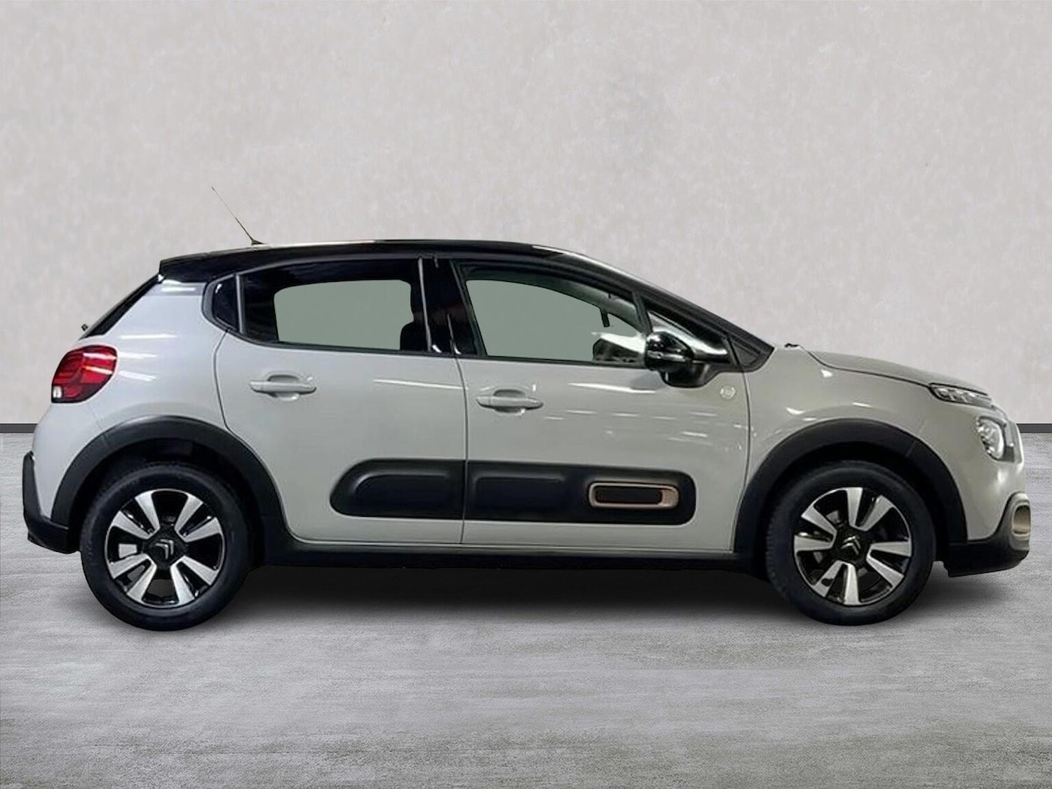 Used Citroen C3 2023 for sale - 76906331: Photo 3