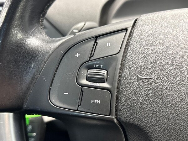 Used Citroen C4 Picasso 2017 for sale - 76310103: Photo 25
