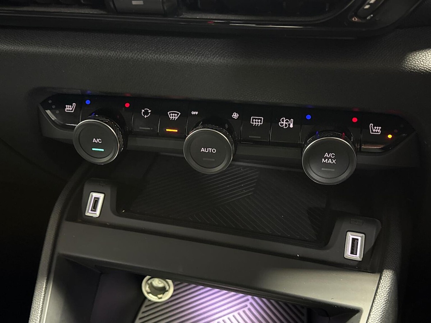 Used Citroen C4 2024 for sale - 76846020: Photo 23