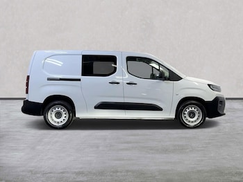 Used Citroen Berlingo 2025 for sale - 76490736: Photo