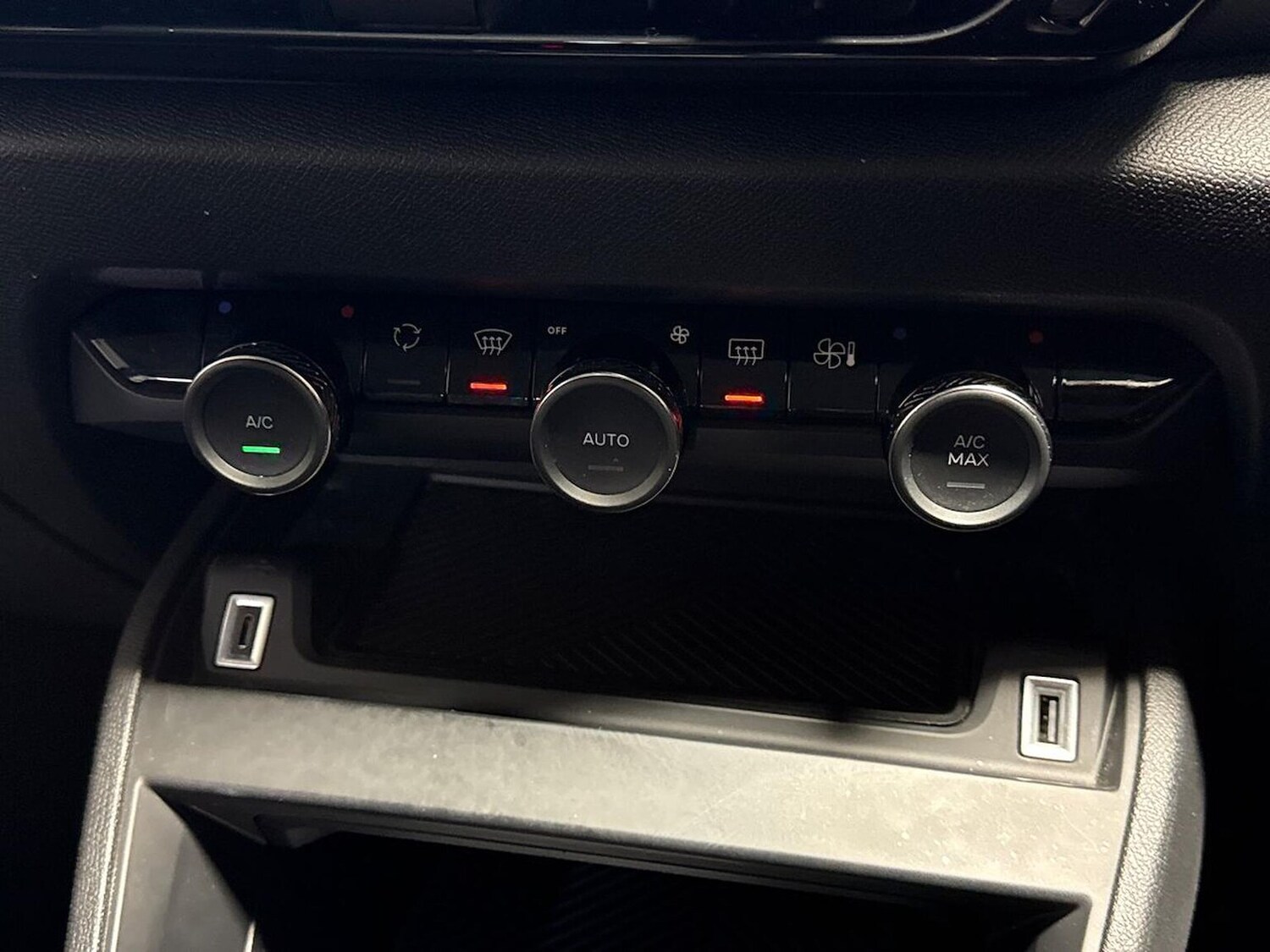 Used Citroen C4 2023 for sale - 76770023: Photo 12