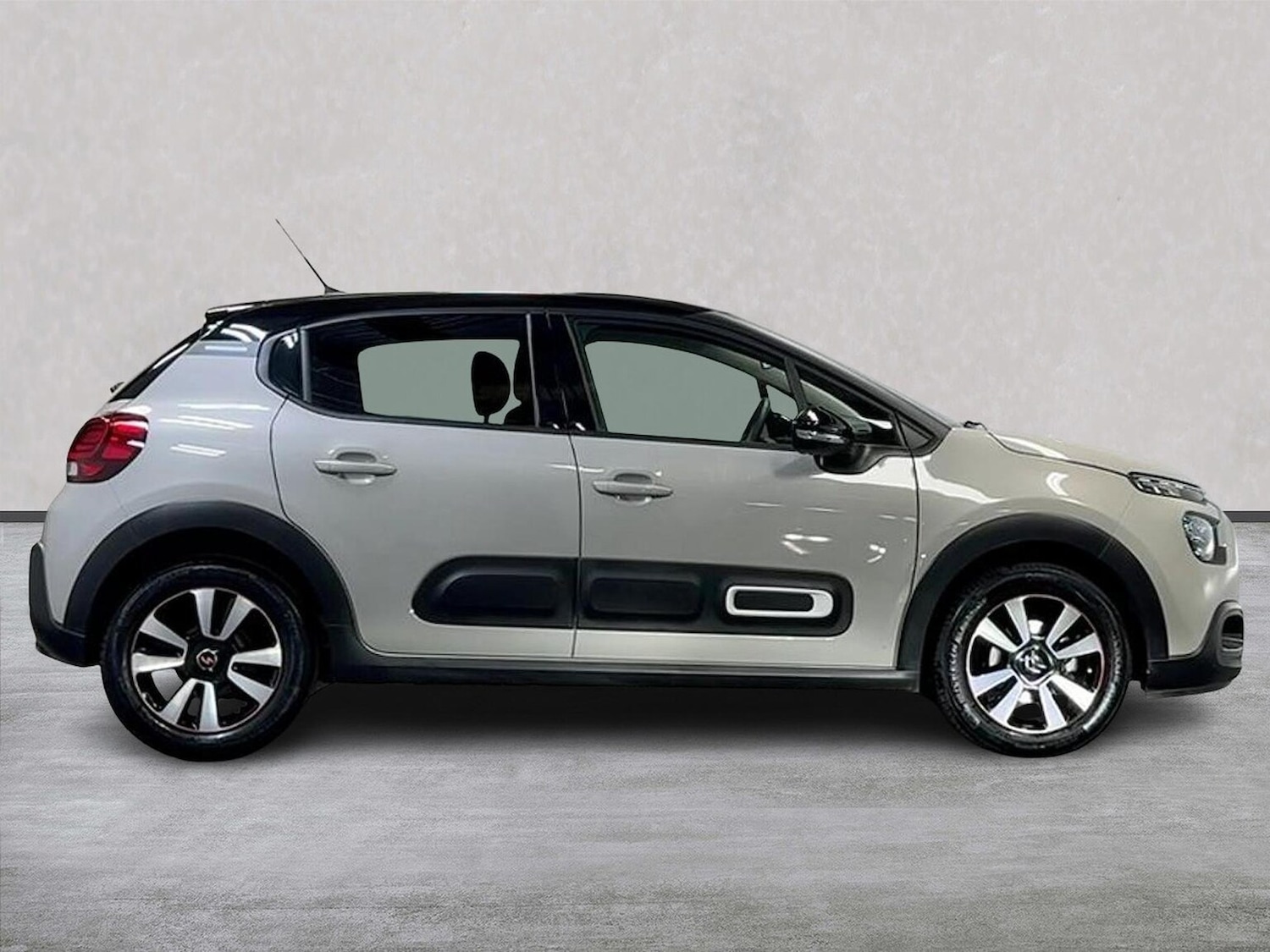 Used Citroen C3 2024 for sale - 76170728: Photo 3