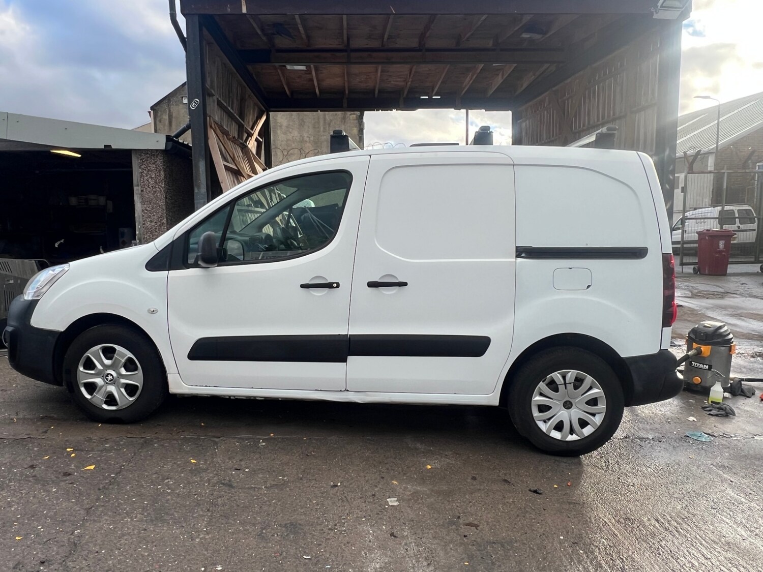 Used Peugeot Partner 2016 for sale - 77054582: Photo 12