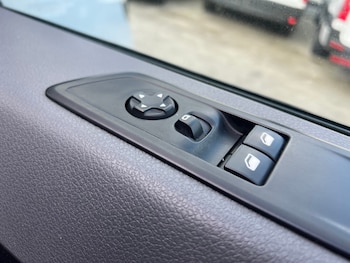 Peugeot Expert feature image 3